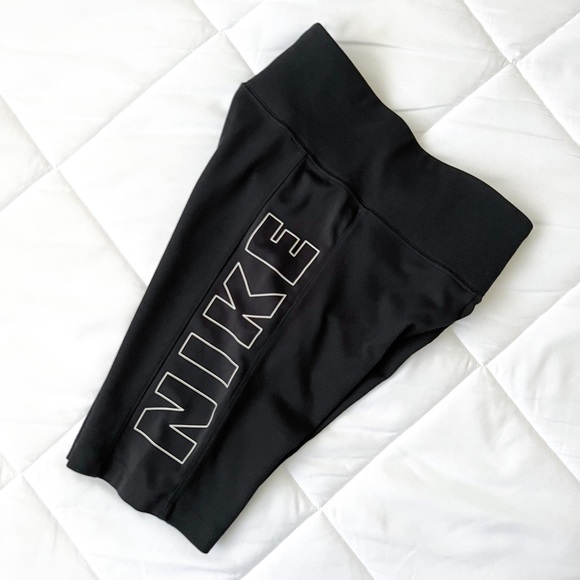 NIKE Black Biker Shorts - Picture 4 of 5